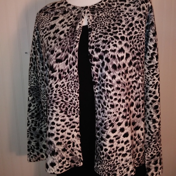 Draper's and Damon's cardigan - Picture 1 of 4